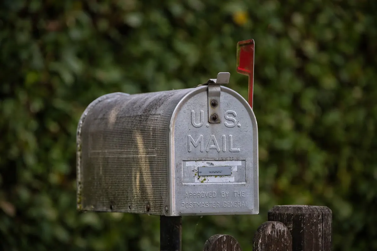 Common Mistakes People Make When Mailing from a Postbox